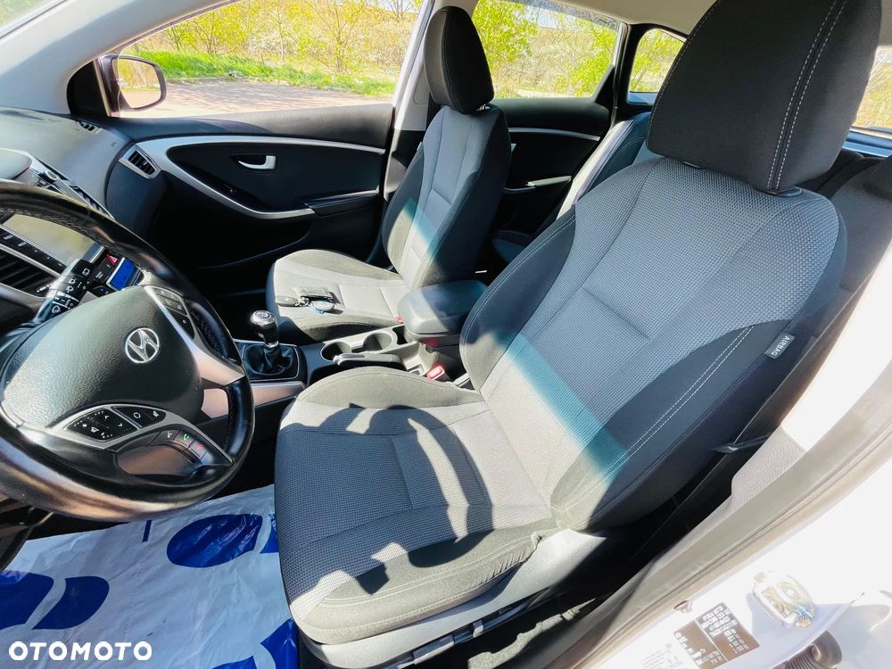 Hyundai i30 blue 1.6 GDI YES Gold - 11