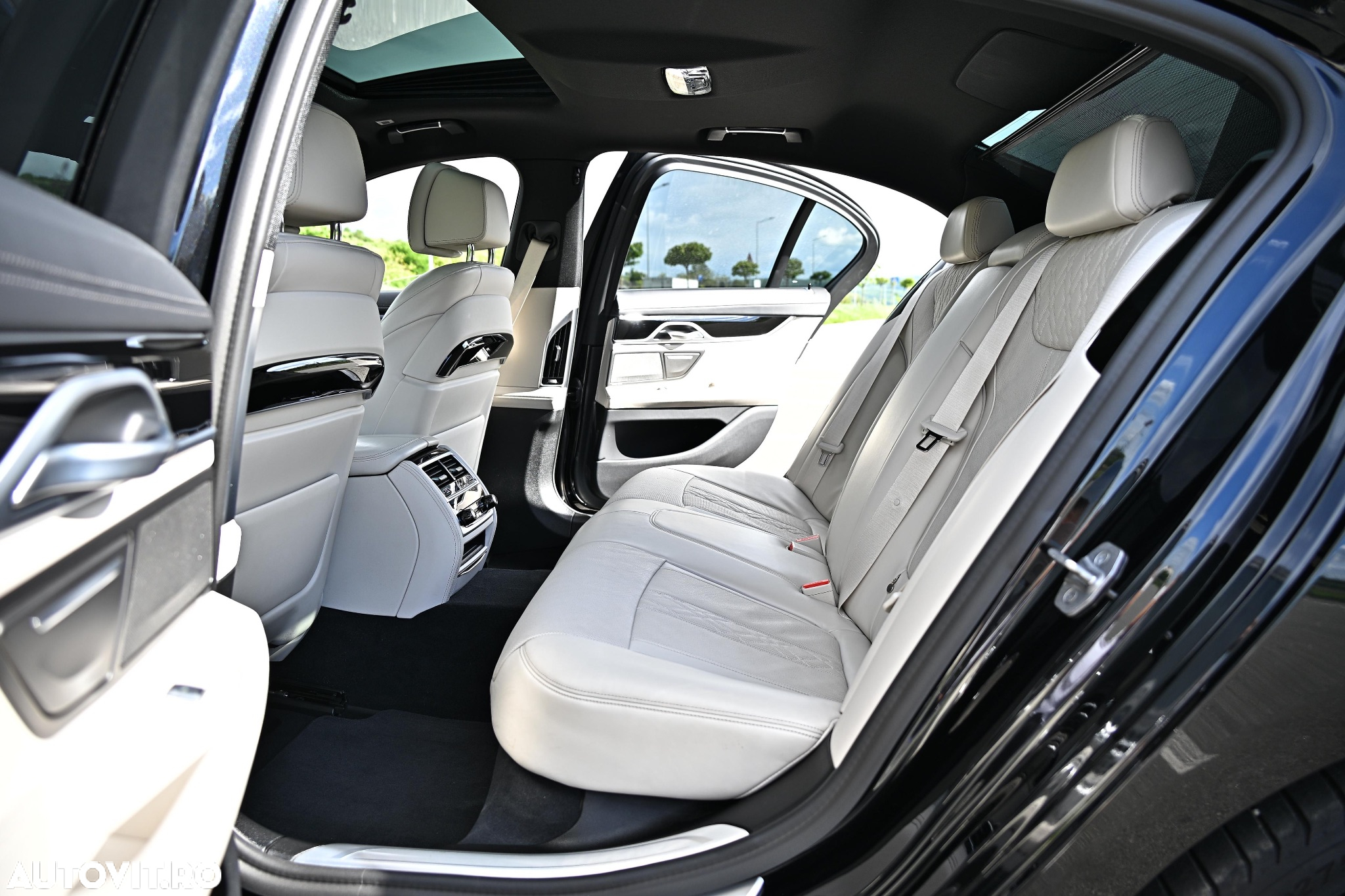 BMW Seria 7 750d xDrive - 13