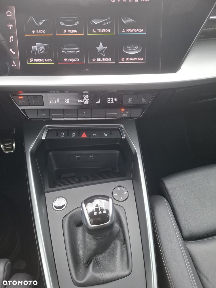 Audi A3 Sportback 30 TDI S line - 16