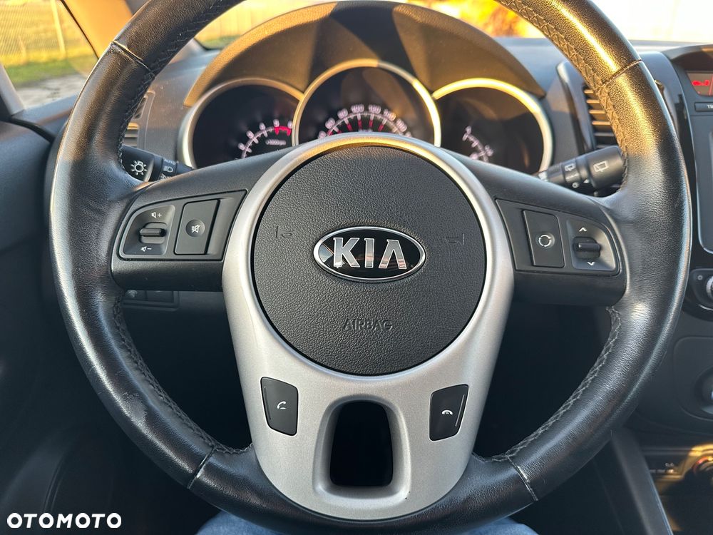Kia Venga 1.6 CRDi 128 ISG Vision - 20