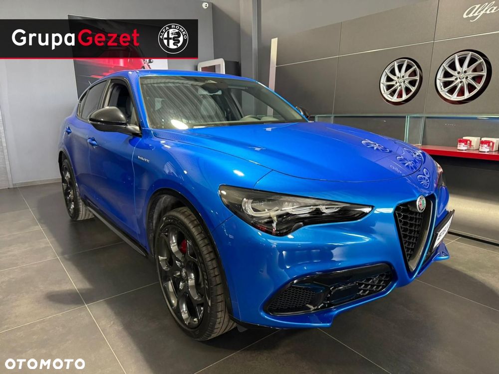 Alfa Romeo Stelvio - 1