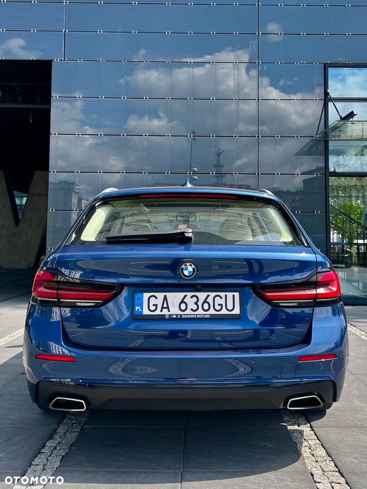 BMW Seria 5 520d xDrive Luxury Line sport - 24