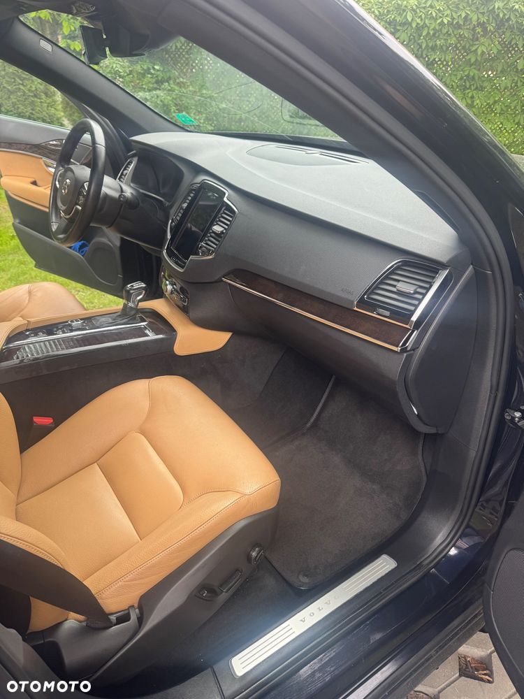 Volvo XC 90 - 10
