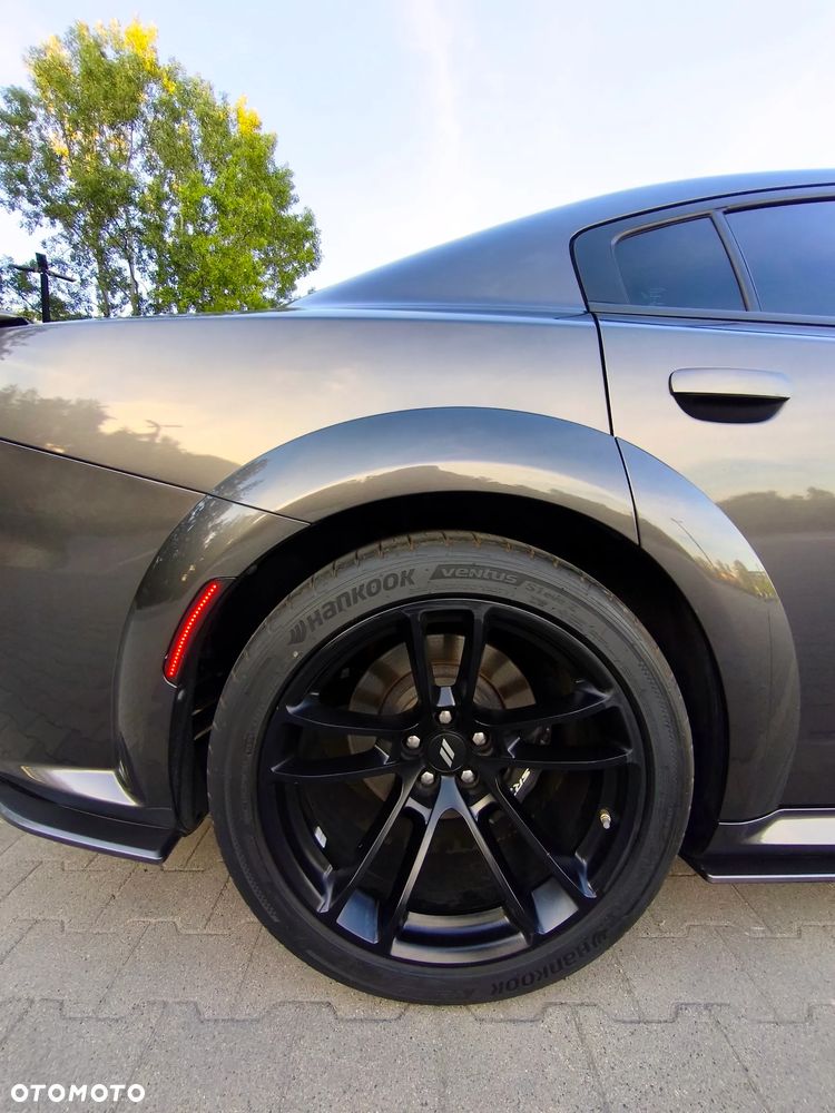Dodge Charger 6.4 Scat Pack Widebody - 26