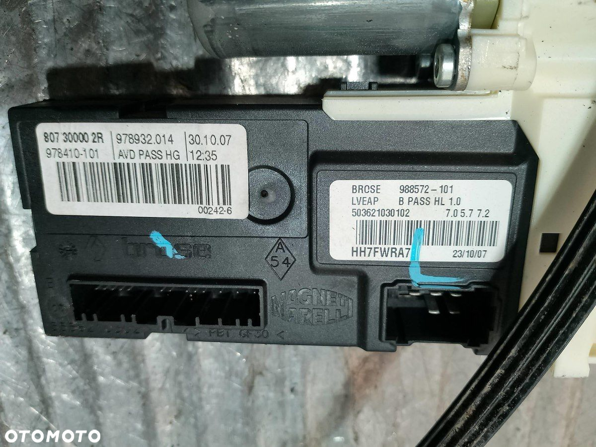PODNOŚNIK SZYBY PRAWY PRZÓD RENAULT LAGUNA III 807000002R 974824103 - 8
