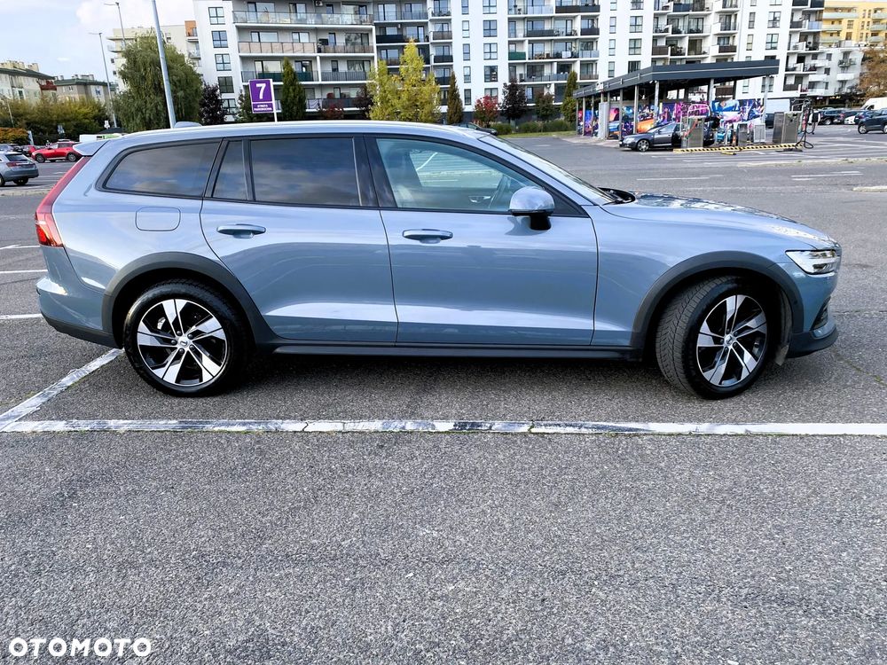Volvo V60 Cross Country Plus B4 D AWD - 3