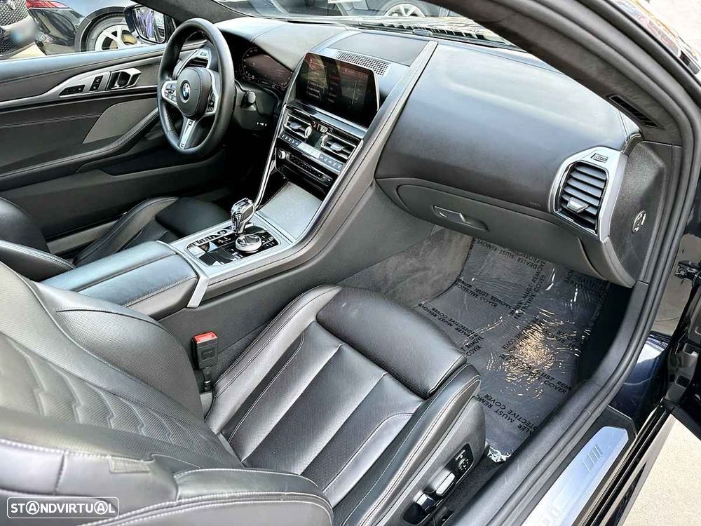 BMW M850i xDrive - 26