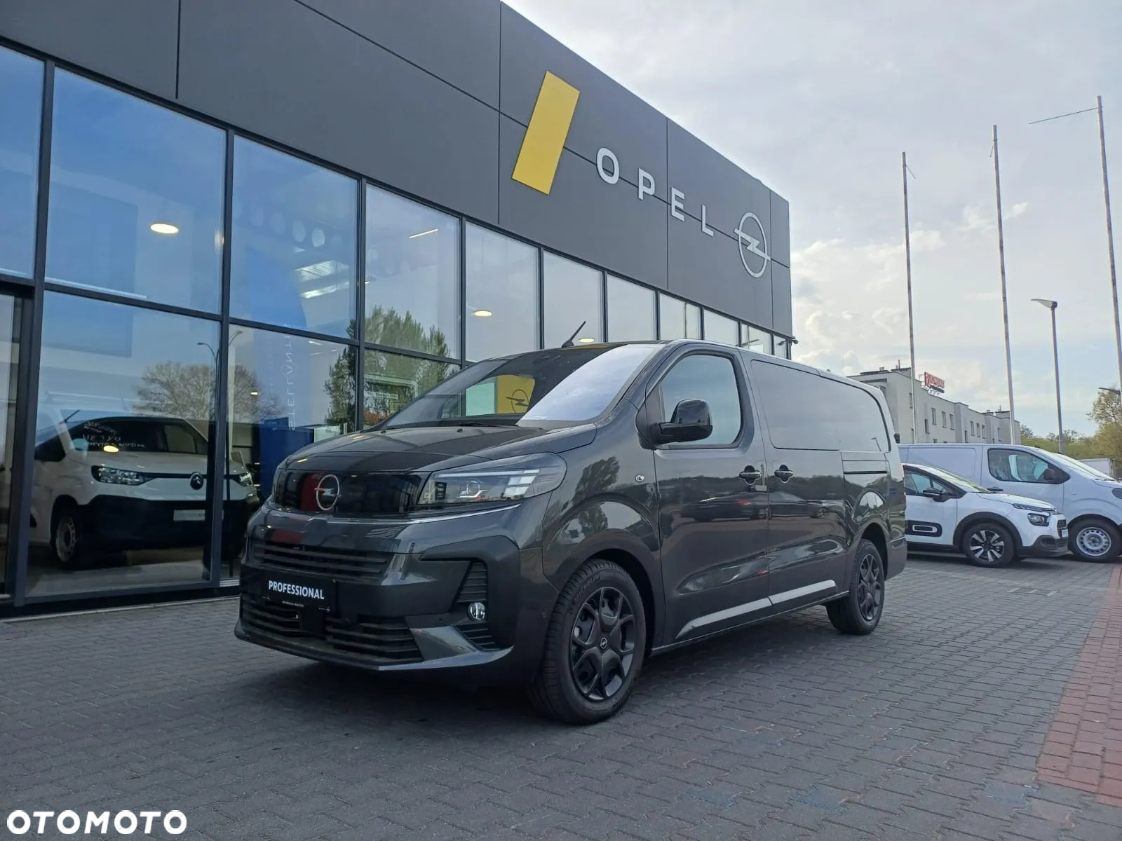 Opel VIVARO Brygadowy EXTRA LONG 2.0 diesel 144KM MT6 - 2