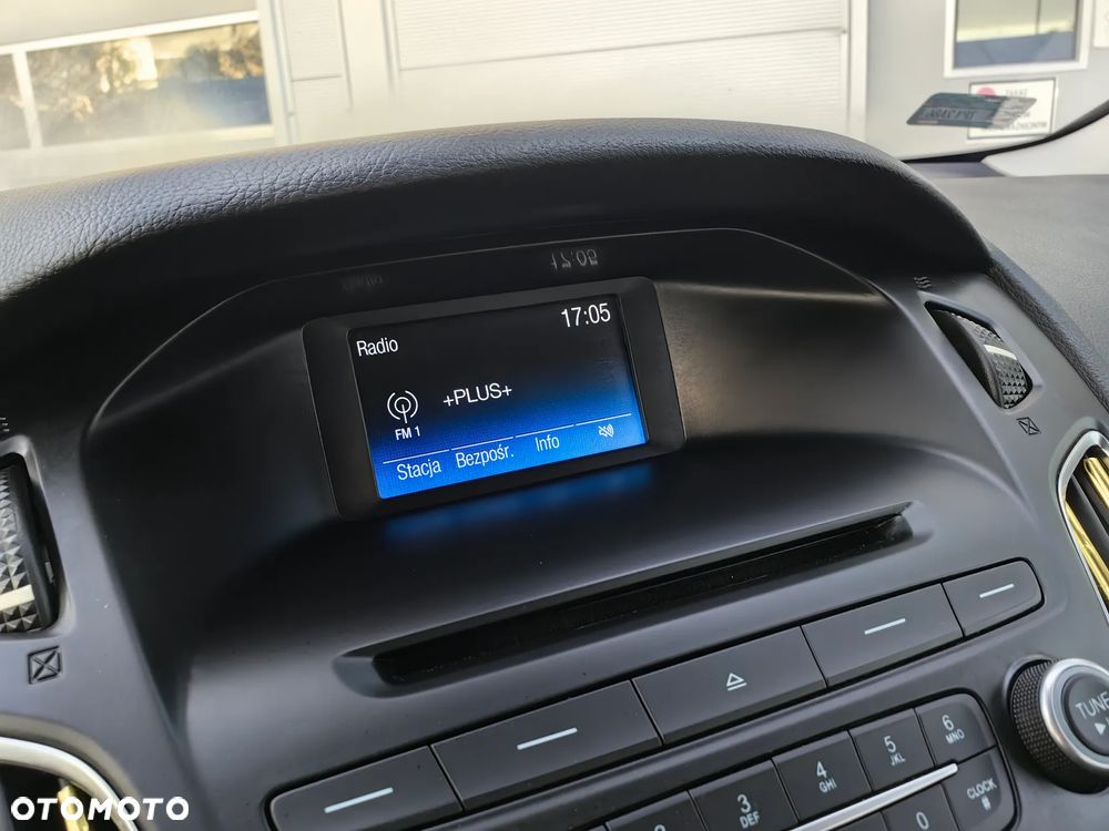Ford Focus 1.5 TDCi SYNC Edition - 17