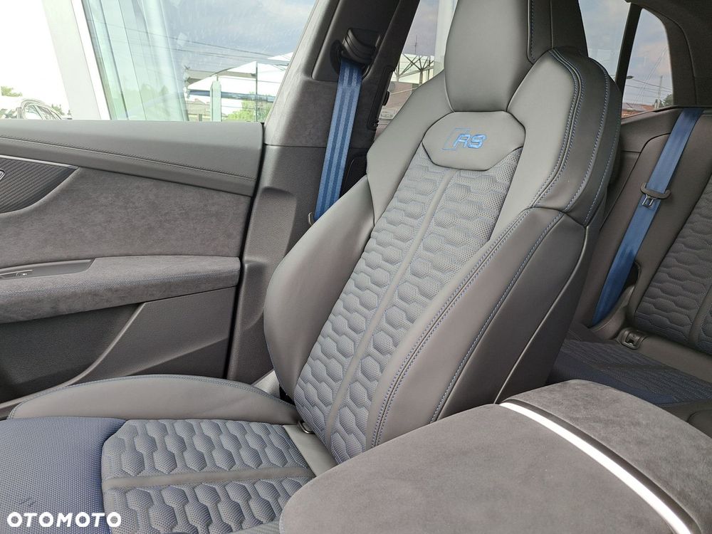 Audi RS Q8 - 31