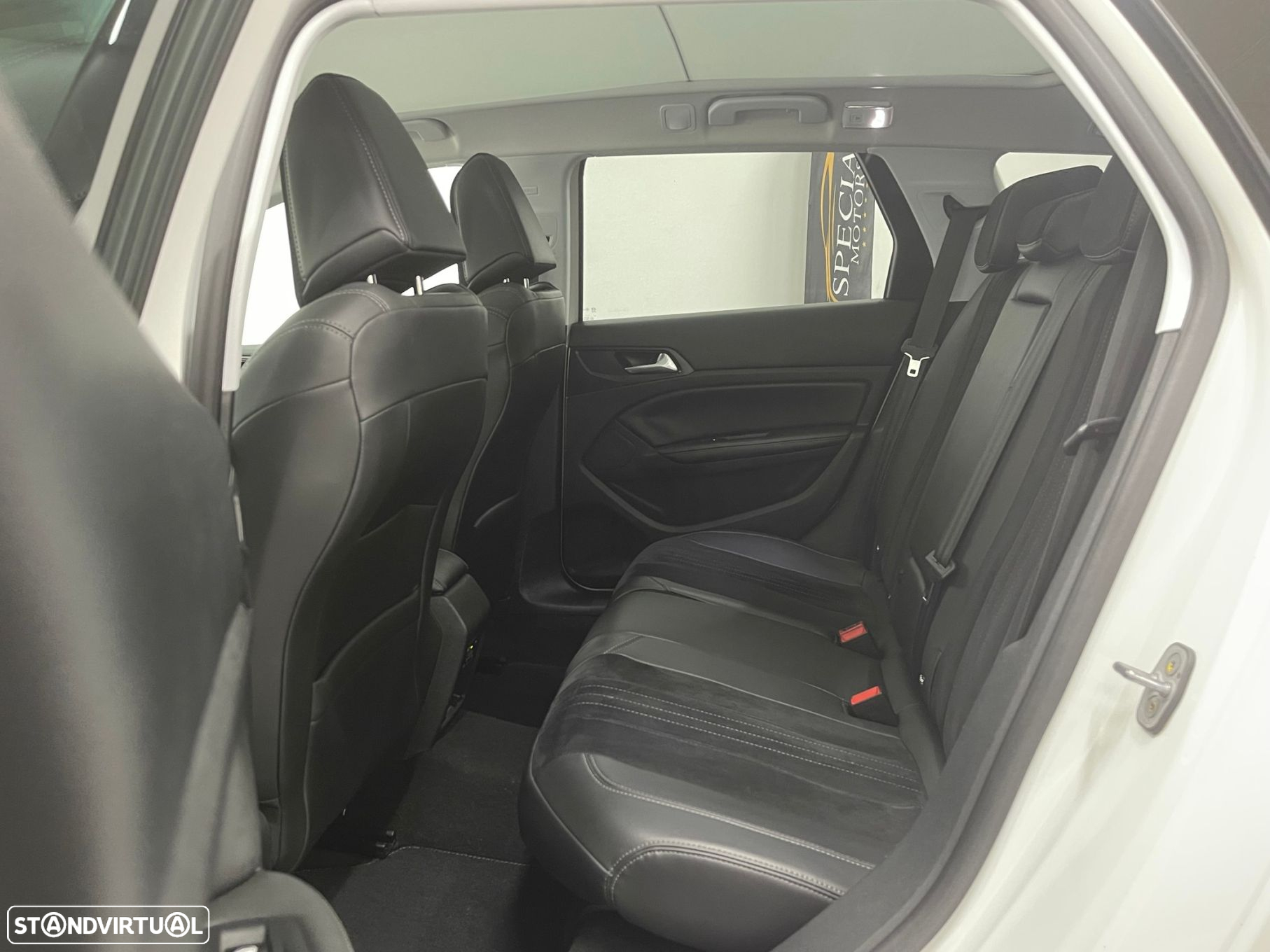 Peugeot 308 1.2 PureTech Allure Full LED EAT8 - 20
