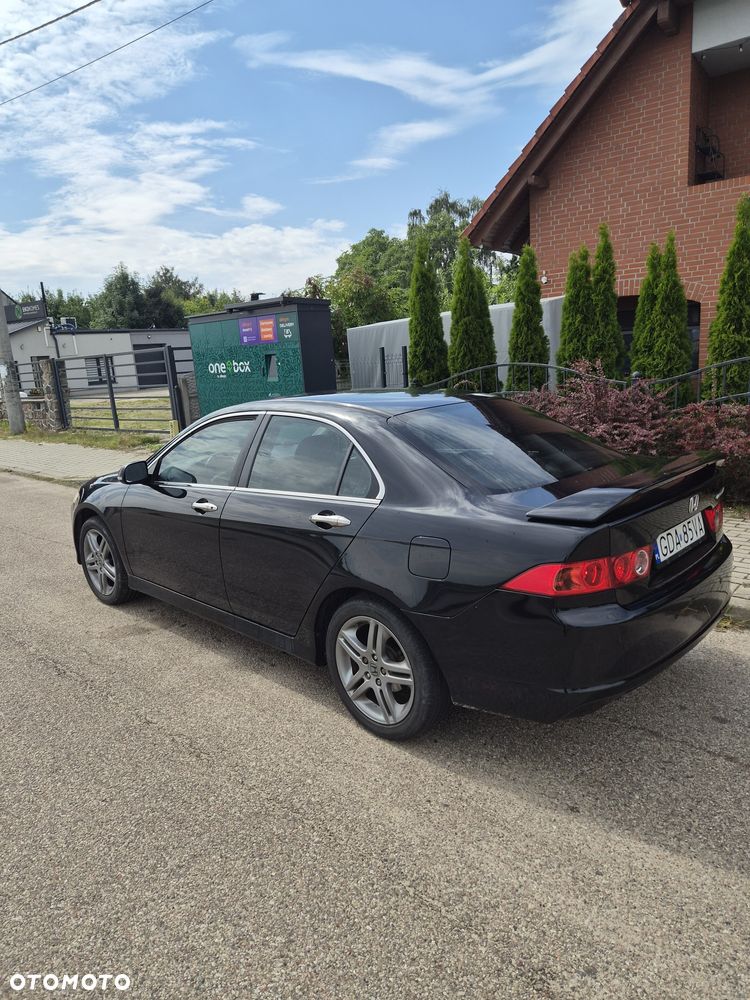 Honda Accord - 4
