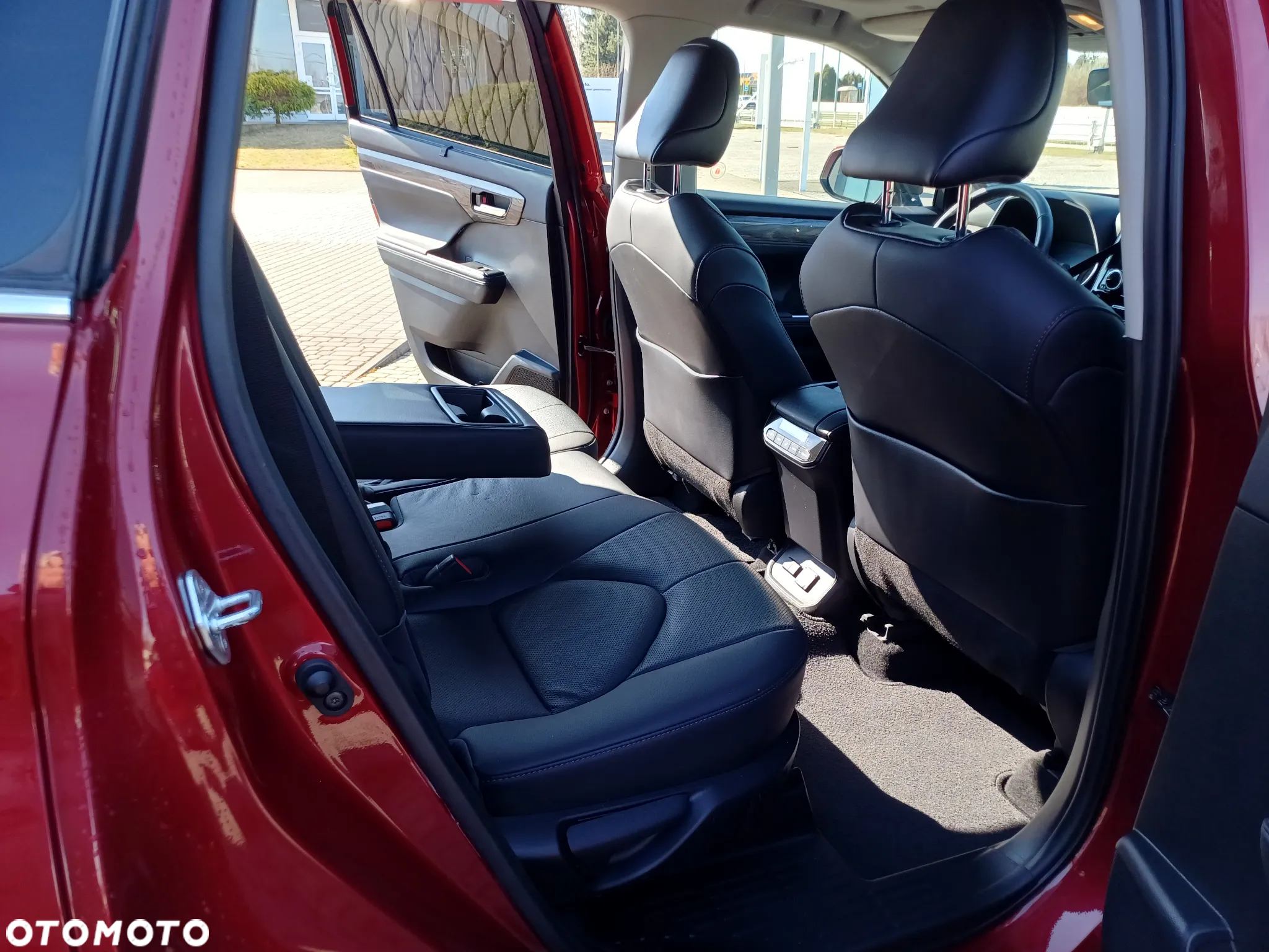 Toyota Grand Highlander - 9