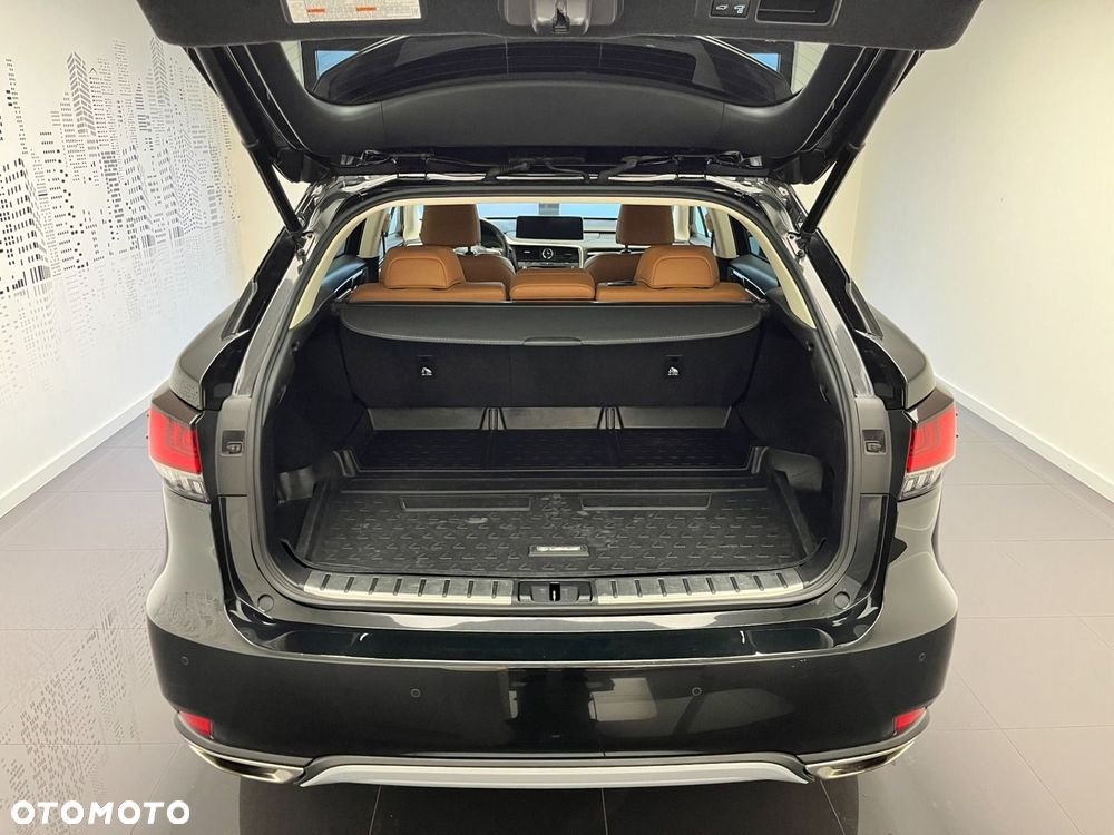 Lexus RX - 9
