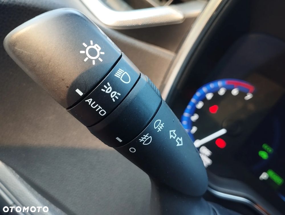 Toyota Corolla 1.8 Hybrid Style - 19