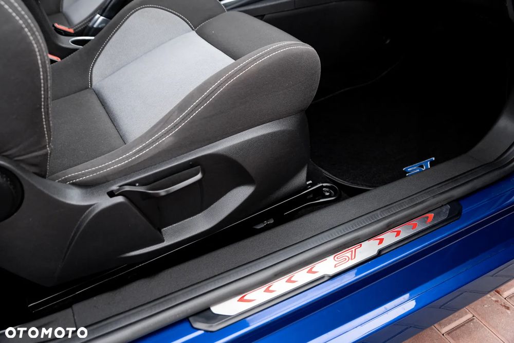 Ford Fiesta 1.6 EcoBoost ST - 26