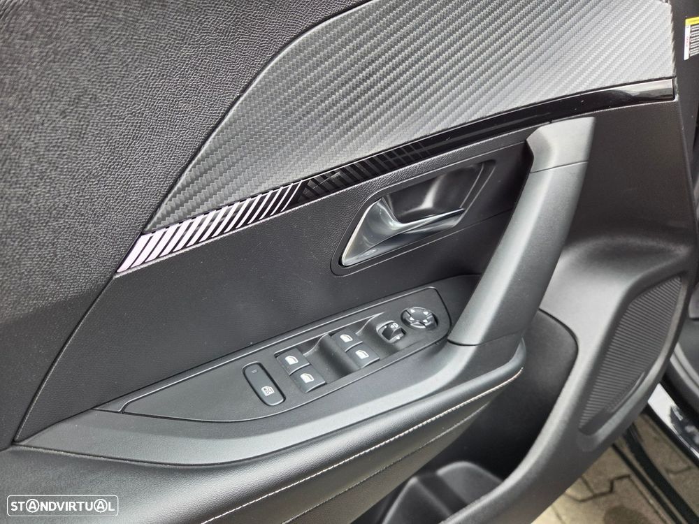 Peugeot 2008 1.2 Allure - 15