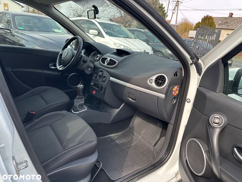 Renault Clio 1.2 16V 75 Dynamique - 16