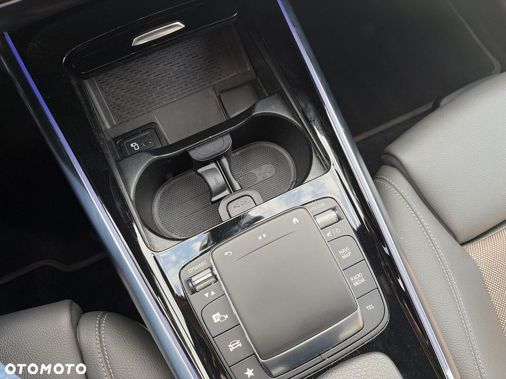 Mercedes-Benz EQA 250 66.5kWh Electric Art - 26