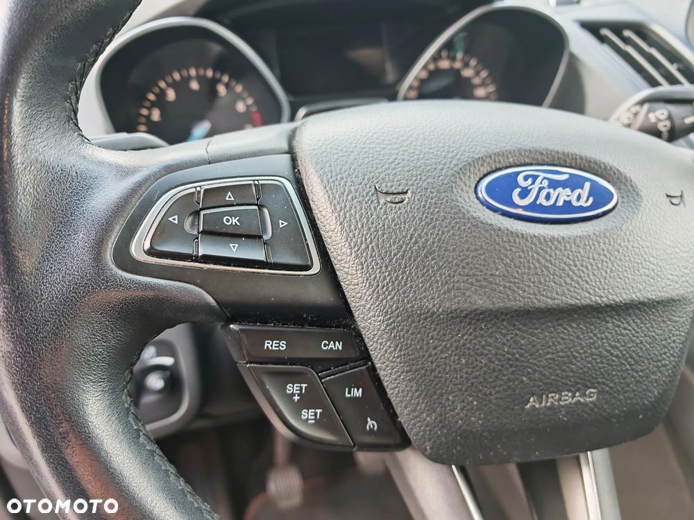 Ford Kuga 1.5 EcoBoost 2x4 Titanium - 19