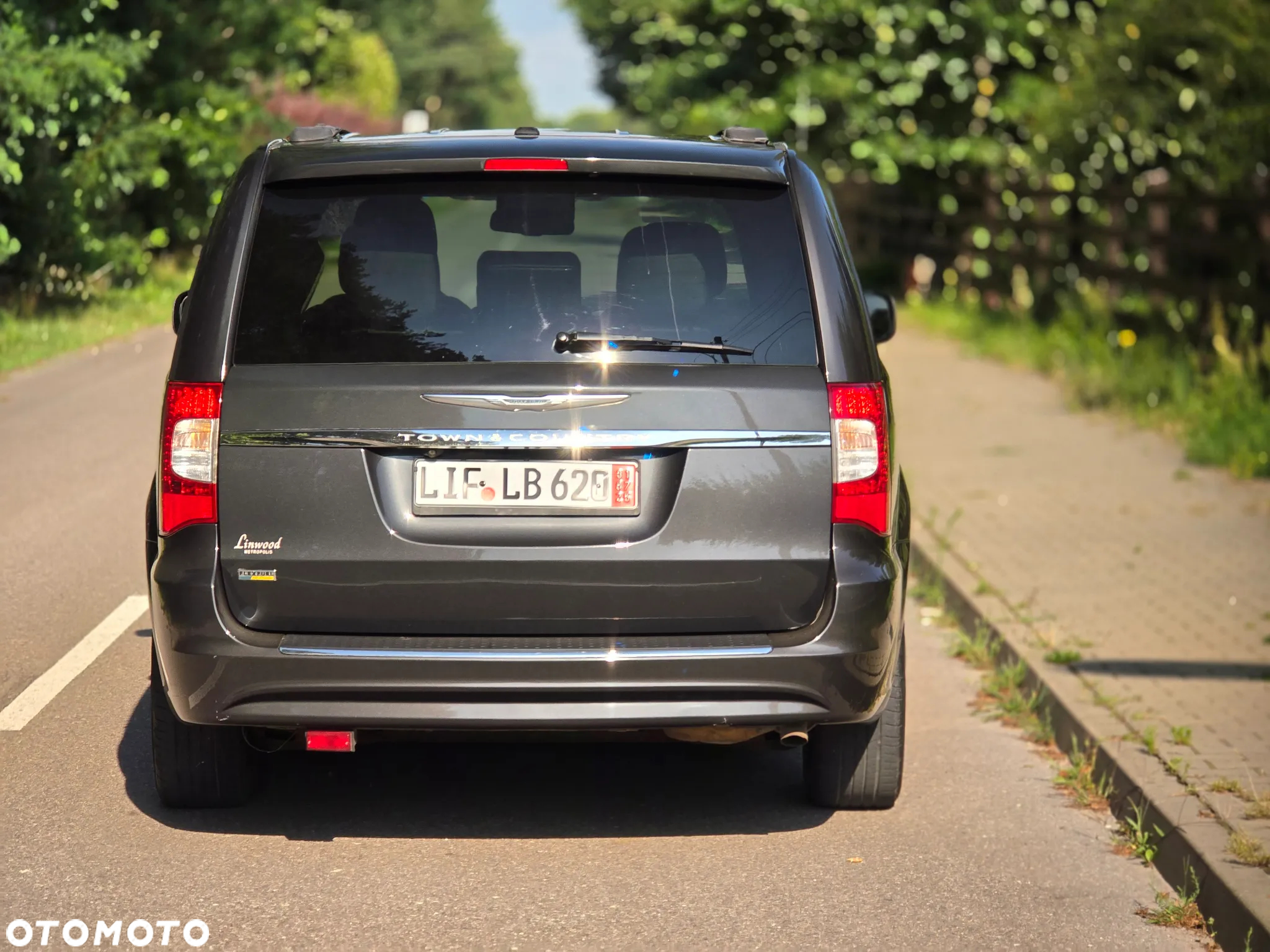 Chrysler Town & Country 3.6 Limited - 15