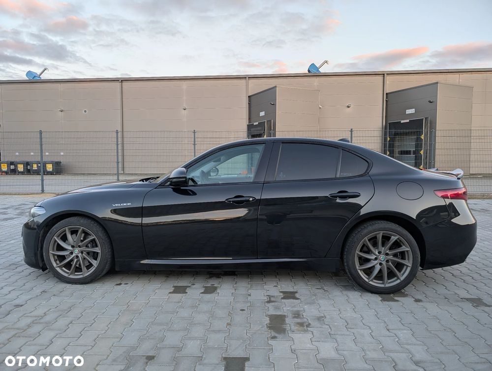 Alfa Romeo Giulia - 7