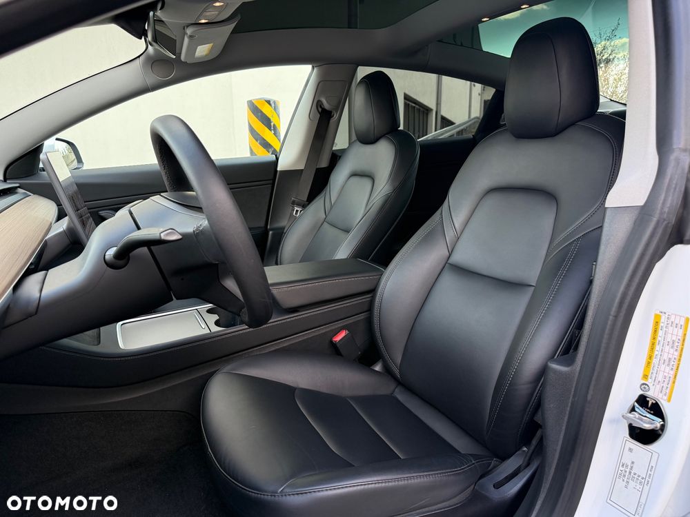 Tesla Model 3 Performance AWD - 14