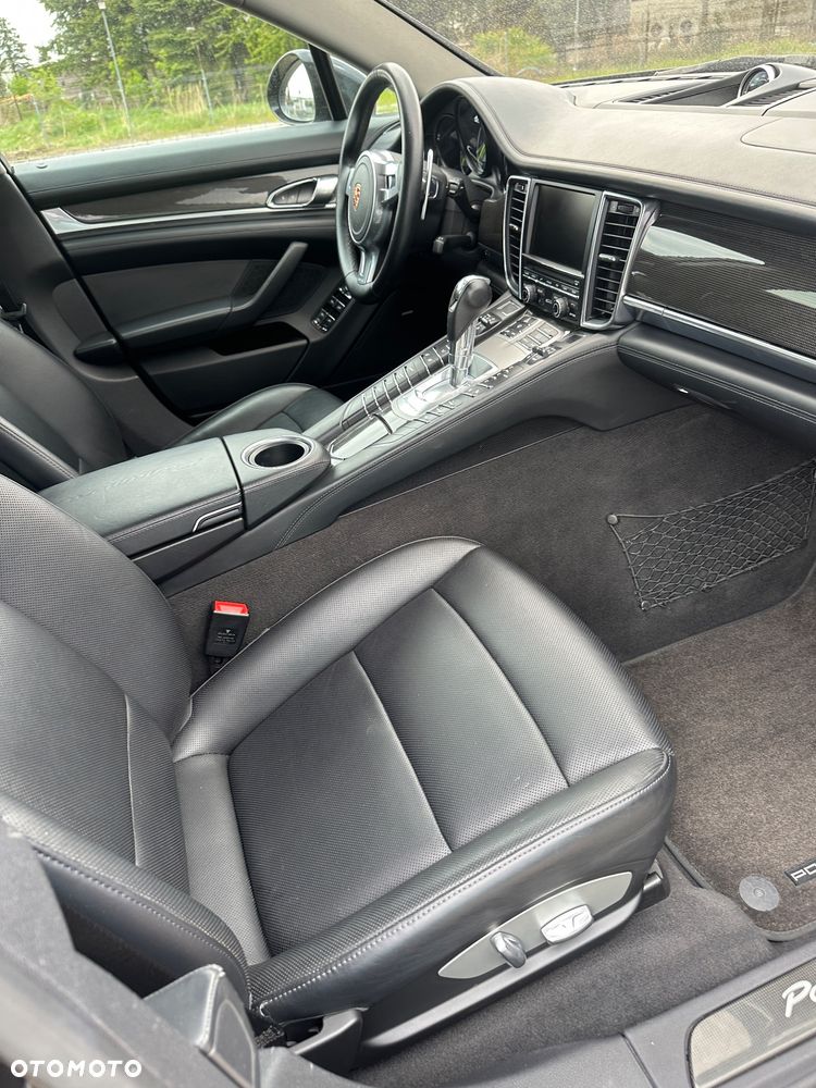 Porsche Panamera - 9