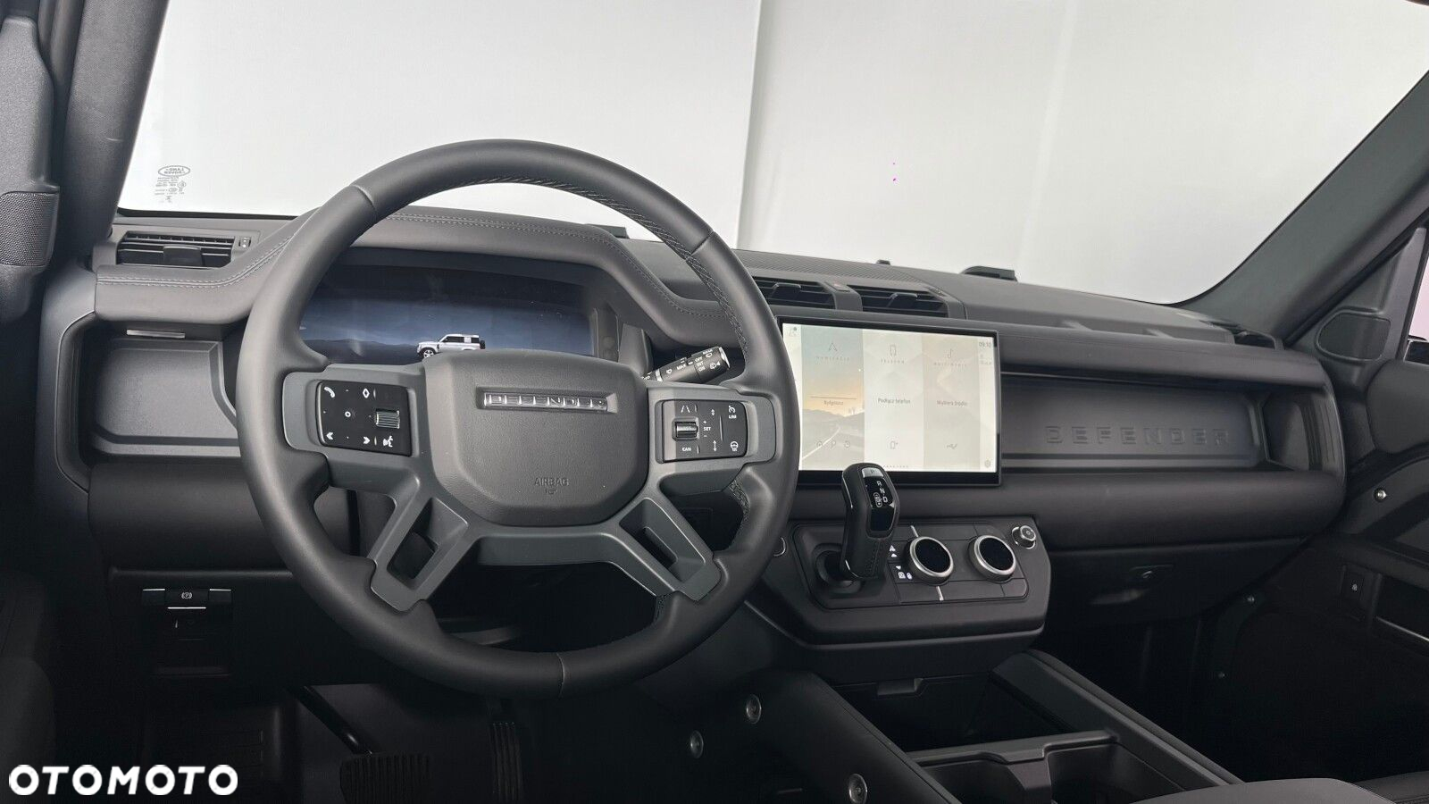 Land Rover Defender - 7
