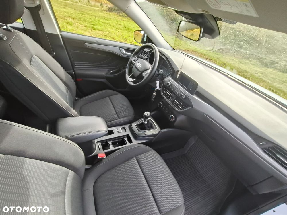 Ford Focus - 22