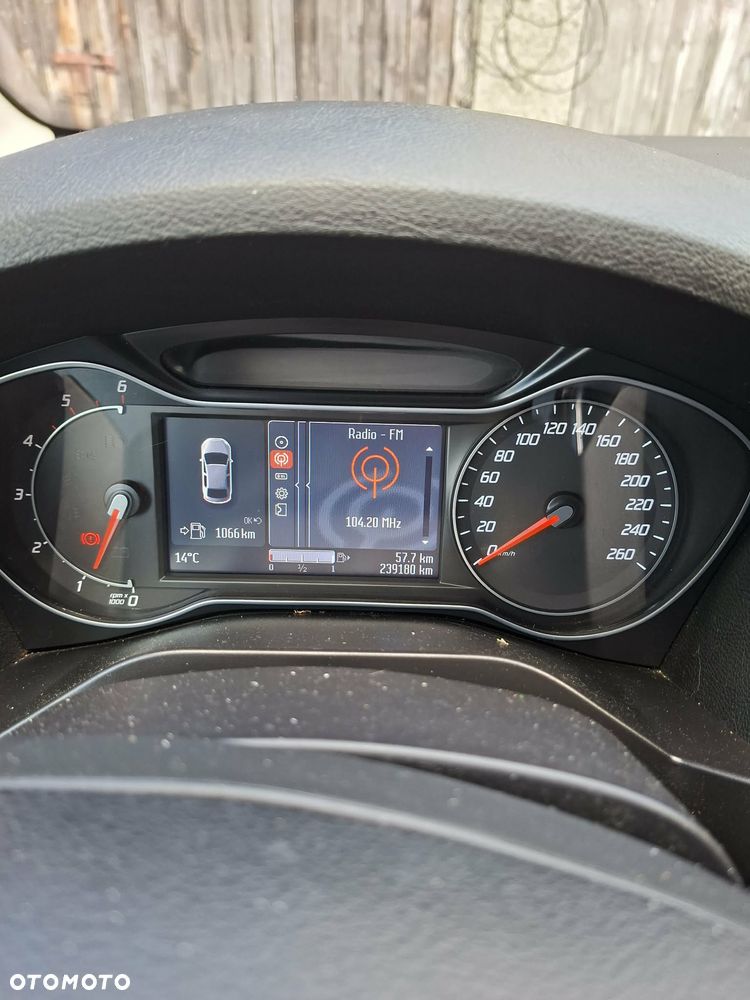 Ford S-Max 2.0 TDCi DPF Titanium - 19