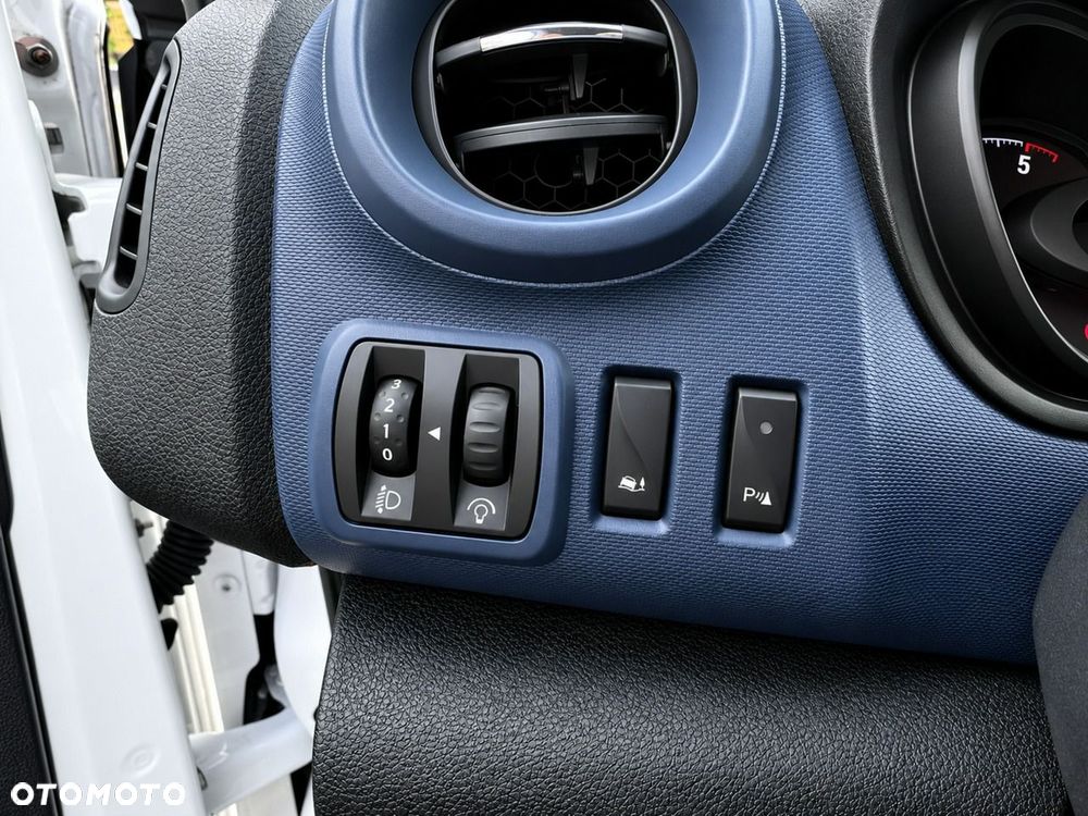 Opel Vivaro - 16