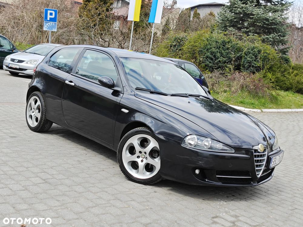 Alfa Romeo 147 1.9 JTD 16V Black Line - 1