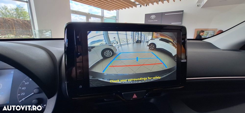 Toyota Yaris 1.5 VVT-i HSD Active - 6