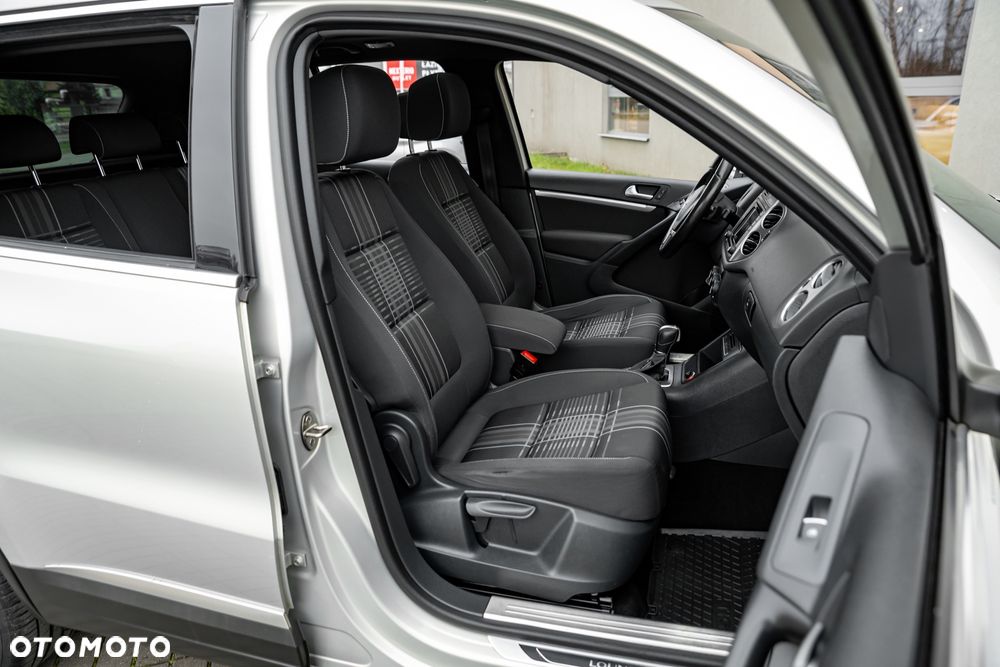 Volkswagen Tiguan 2.0 TDI SCR 4MOTION BlueMotion Technology DSG Lounge Sport & Style - 23