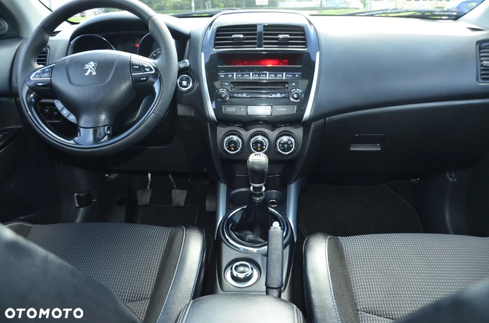 Peugeot 4008 - 24
