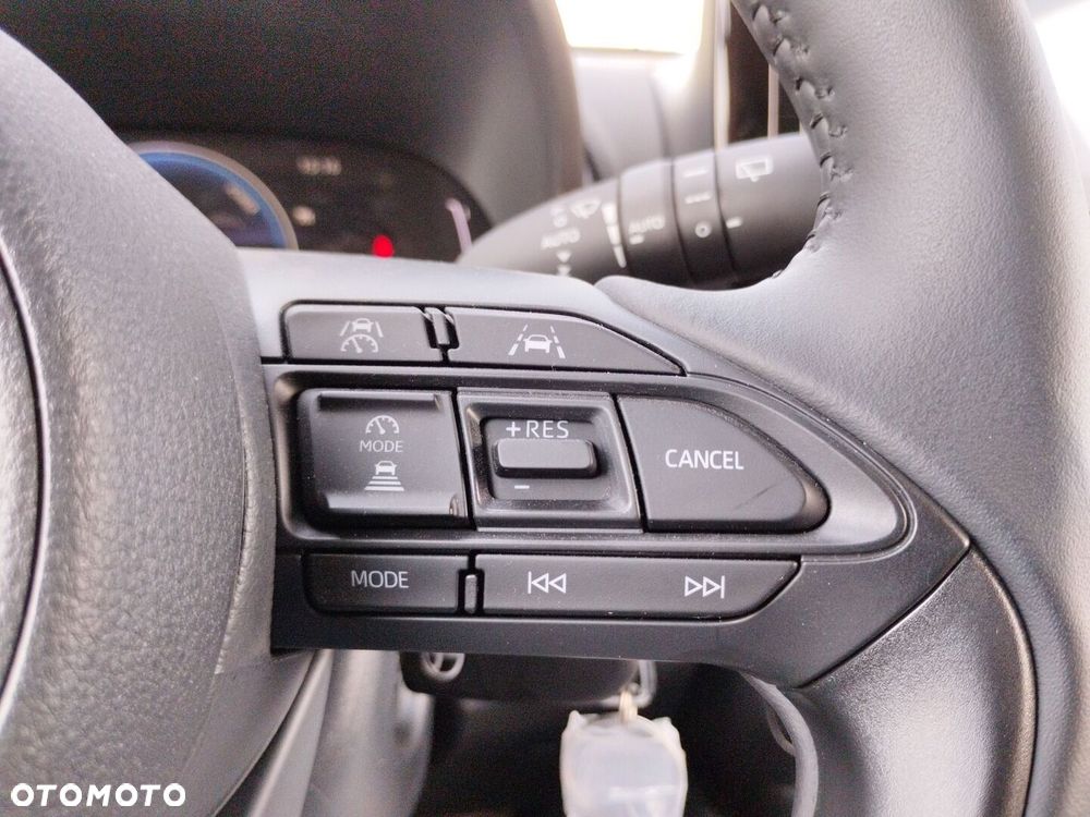 Toyota Yaris Hybrid 1.5 Style - 16