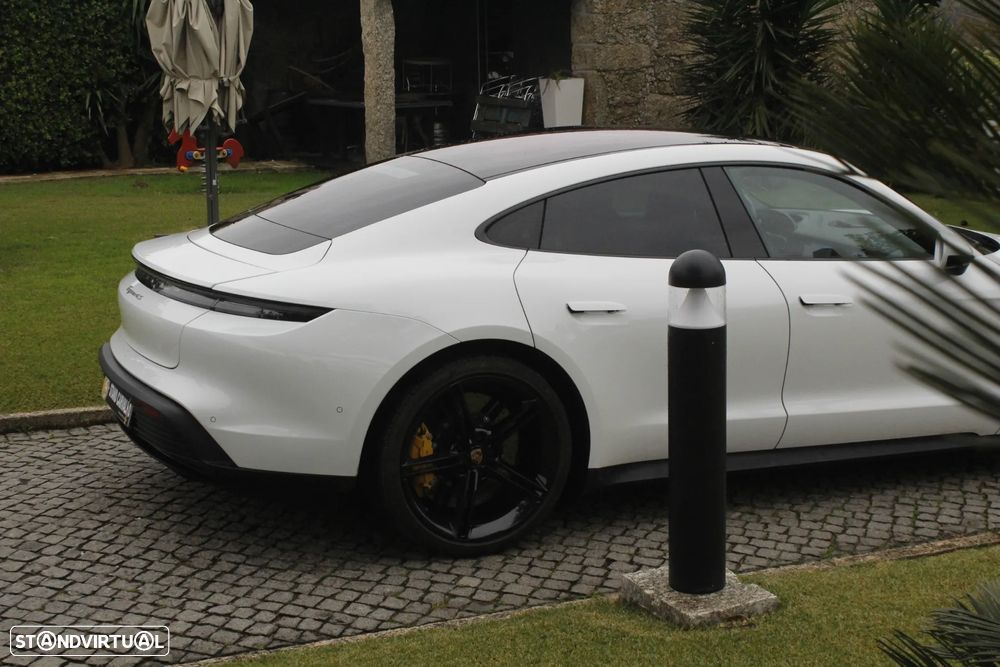 Porsche Taycan 4S - 6