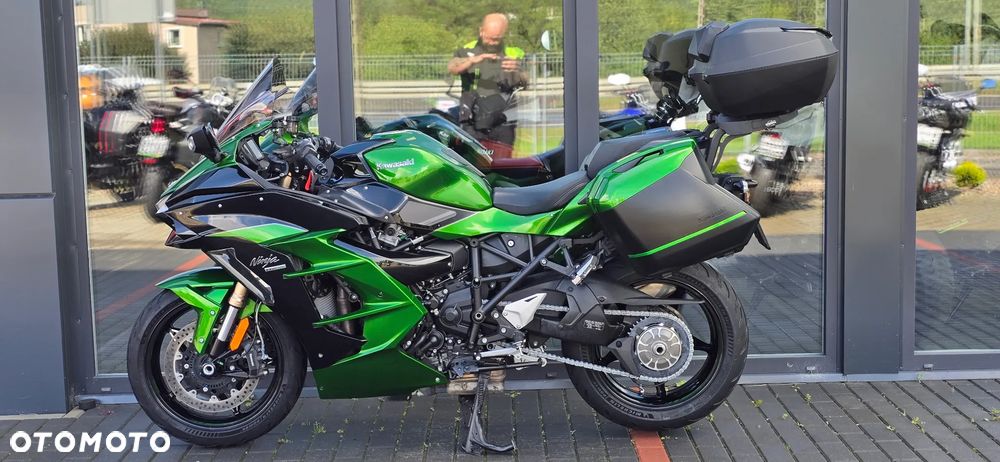 Kawasaki H2 - 25