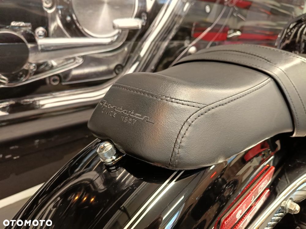 Harley-Davidson Sportster Custom 1200C - 20