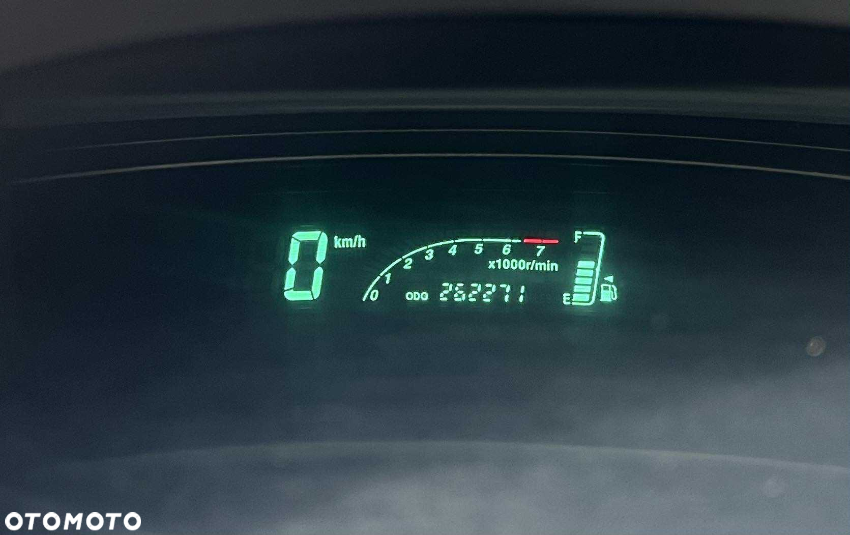 Toyota Yaris 1.0 Base - 6
