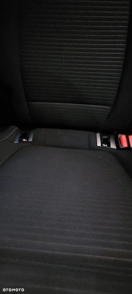 Ford Focus 1.5 EcoBlue Start-Stopp-System TITANIUM - 24