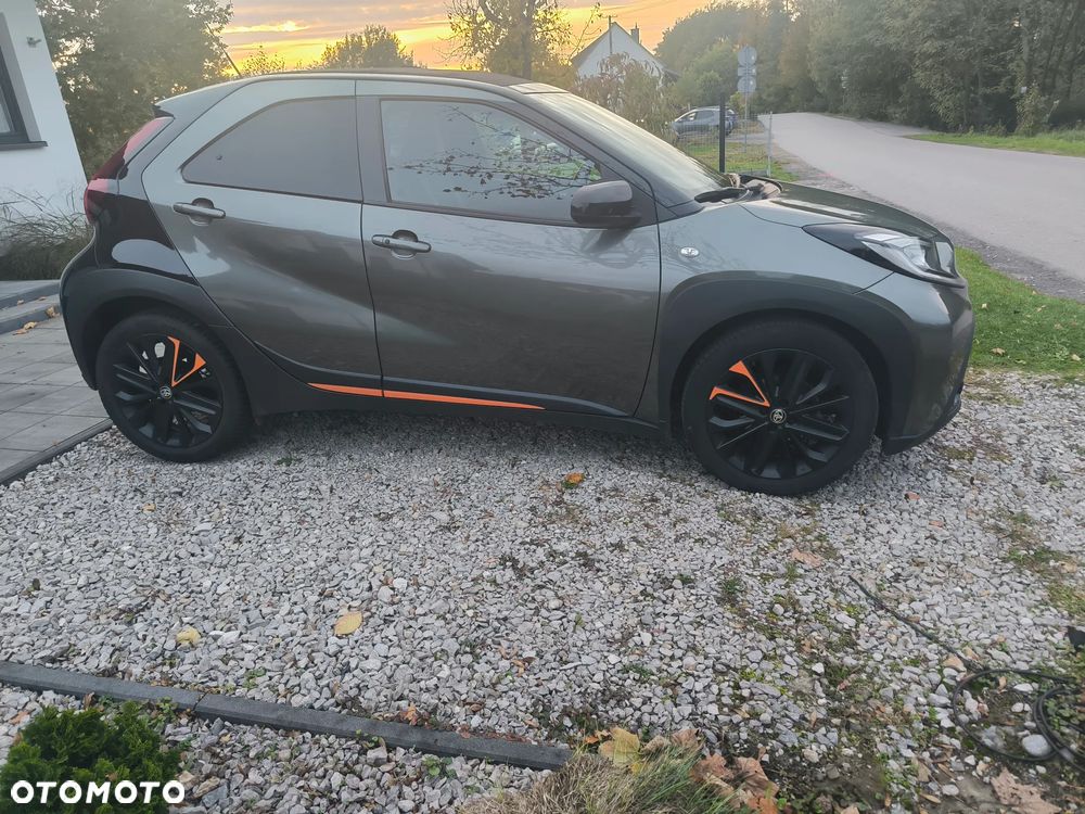 Toyota Aygo X S-CVT Air JBL - 10