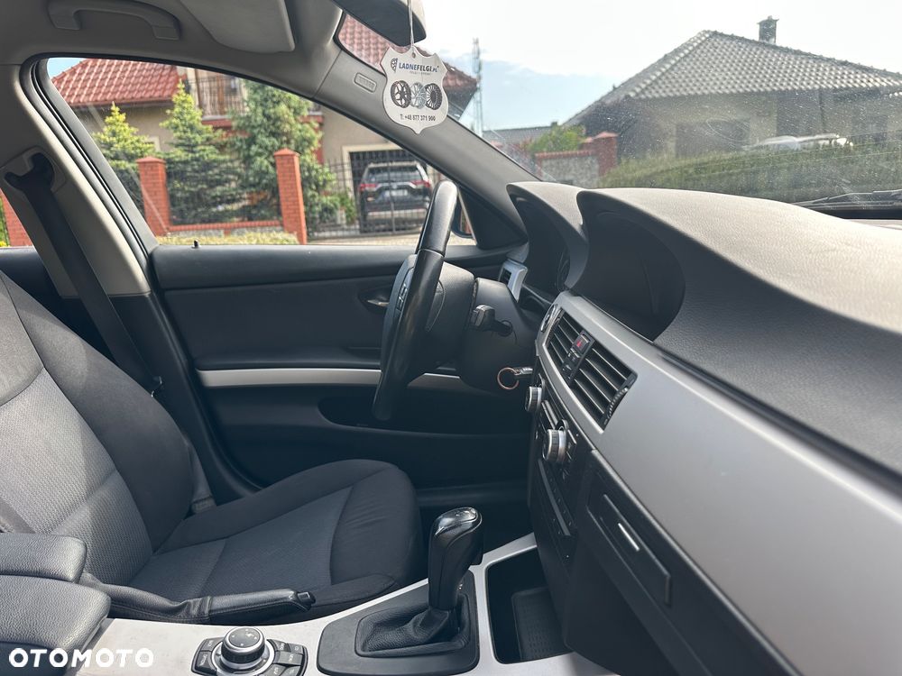 BMW Seria 3 - 18