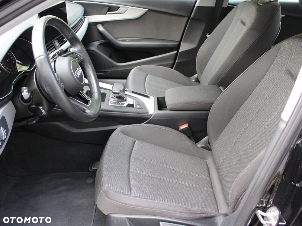 Audi A4 Limousine - 11