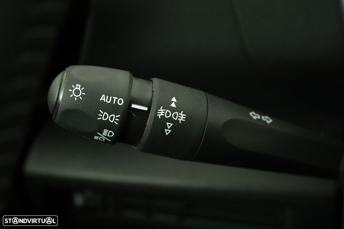 Citroën C4 1.2 PureTech Plus EAT8 - 19