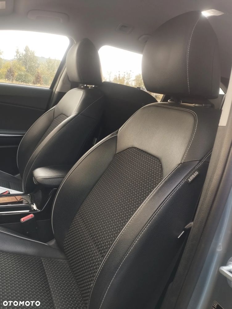 Kia Ceed - 13