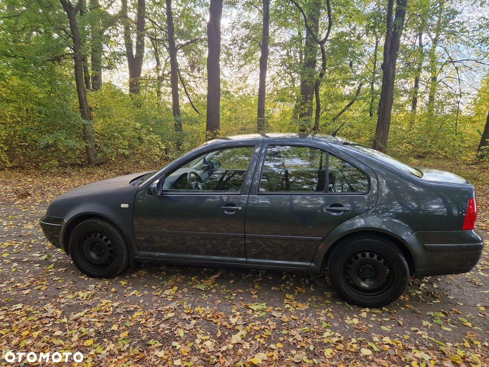 Volkswagen Bora 2001 photo 2