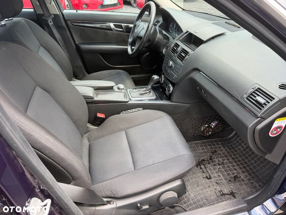 Mercedes-Benz Klasa C 220 CDI DPF Automatik Elegance - 13