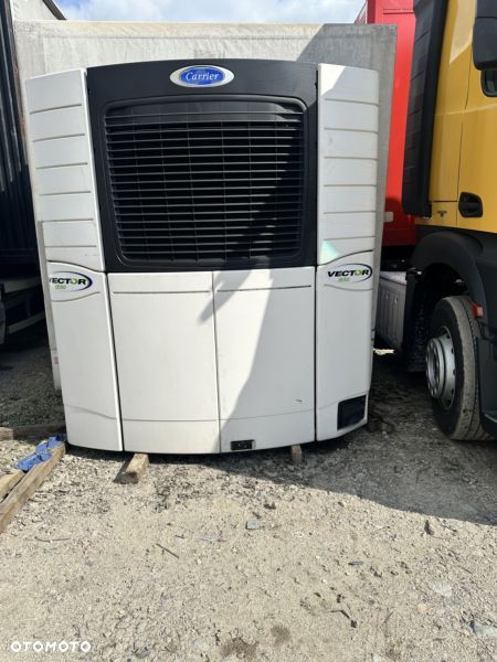 Inny Carrier Vector 1550 - 1